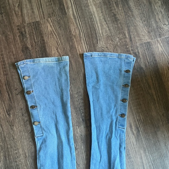 Frankie B.Blue Denim Overalls with Button Details Xsmall jumpsuit - Picture 4 of 6